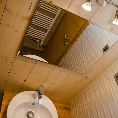 Apartmaji Rajska Ptica *