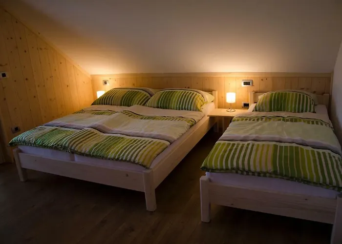 Apartmaji Rajska Ptica アパート *